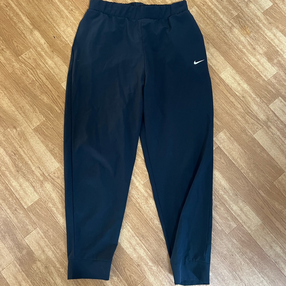 nike joggers